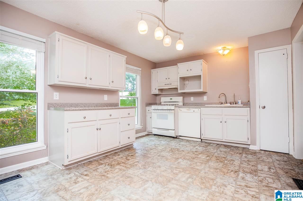 3305 Sunniroc Road Birmingham, AL 35210 - Photo 7 of 35