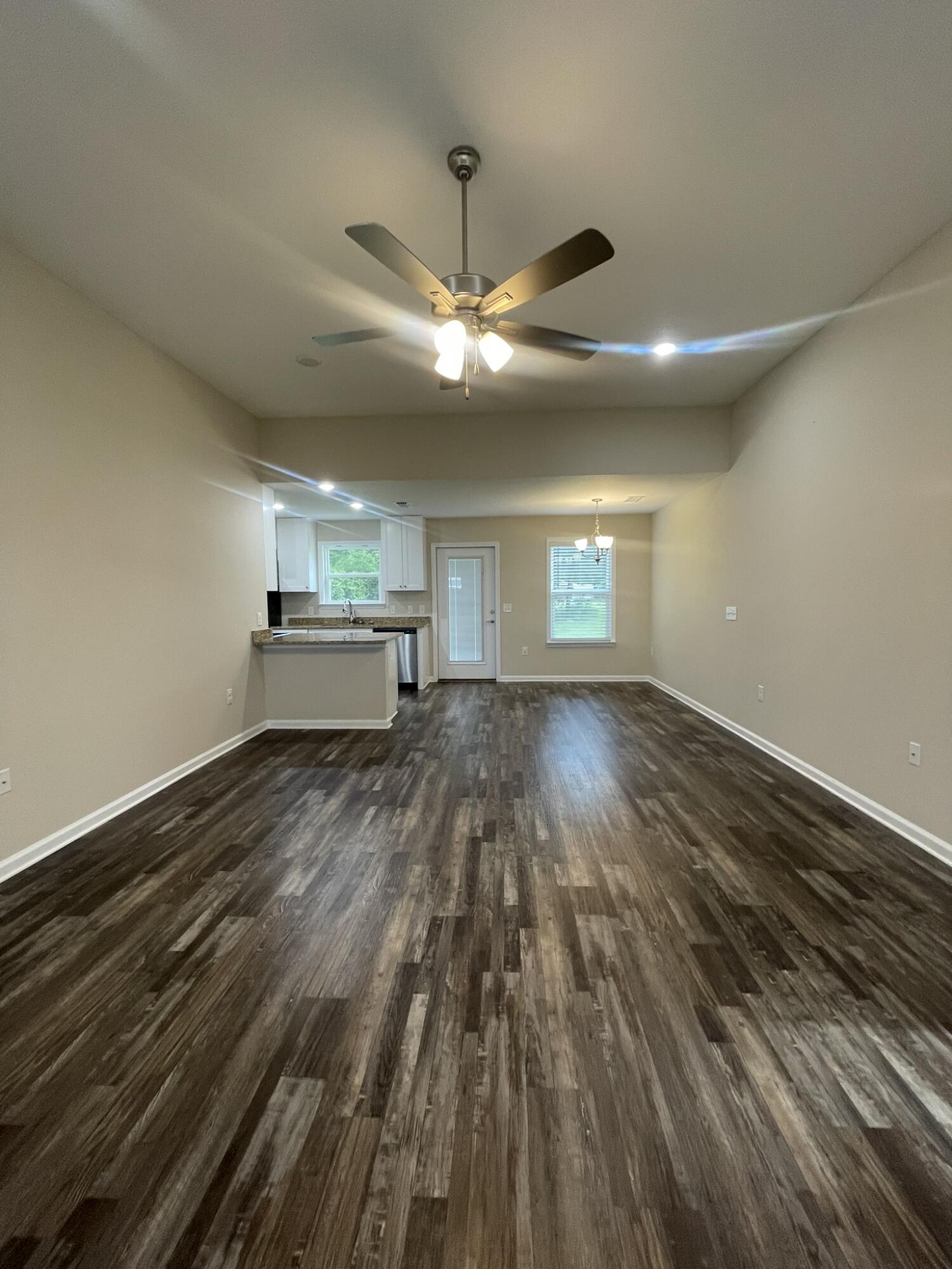 2204 3rd Avenue Crestview, FL 32536 - Photo 2 of 14 IMG_6207