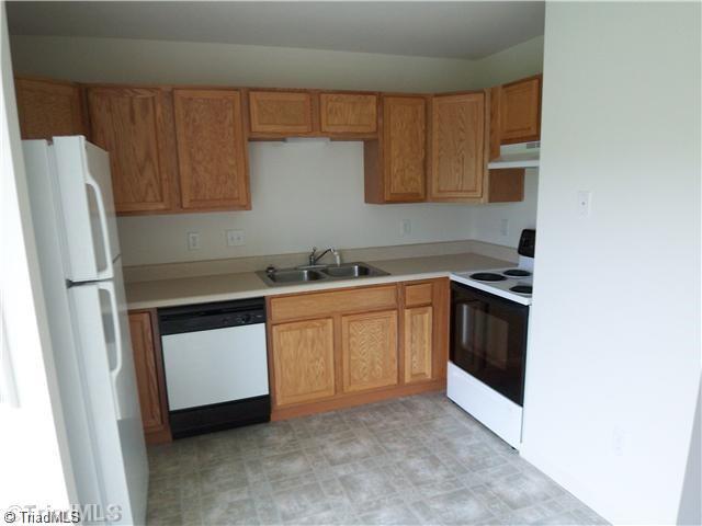 205 Nelson Street, Unit D Pilot Mountain, NC 27041 - Photo 4 of 13 Kitchen
