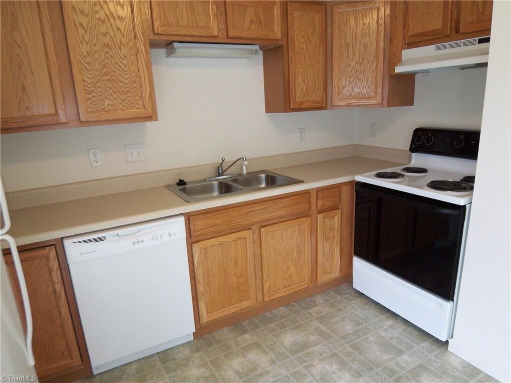 205 Nelson Street, Unit D Pilot Mountain, NC 27041 - Photo 5 of 13 Kitchen