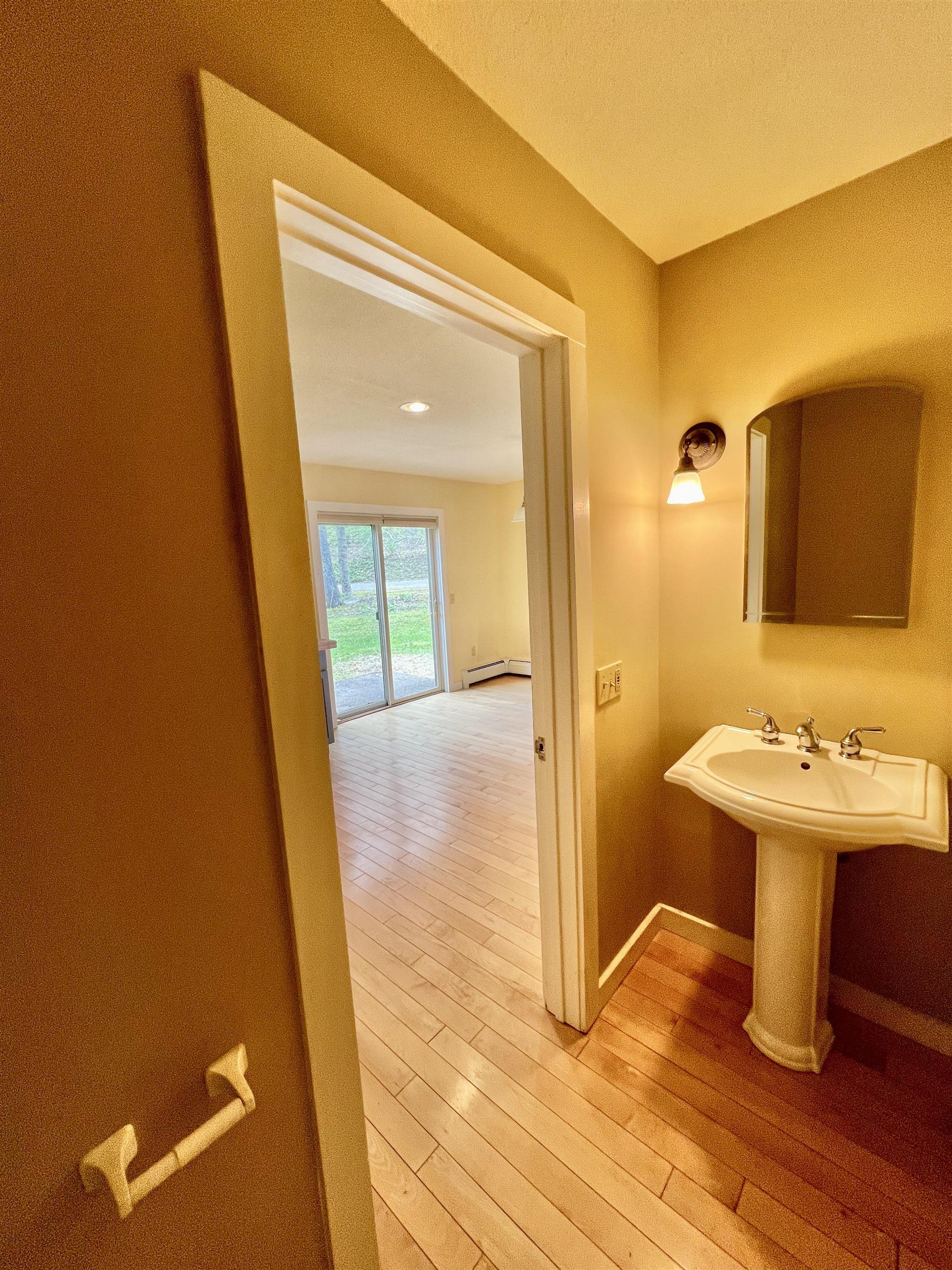 22 Jade Circle, Unit 24 Manchester, VT 05255 - Photo 3 of 17