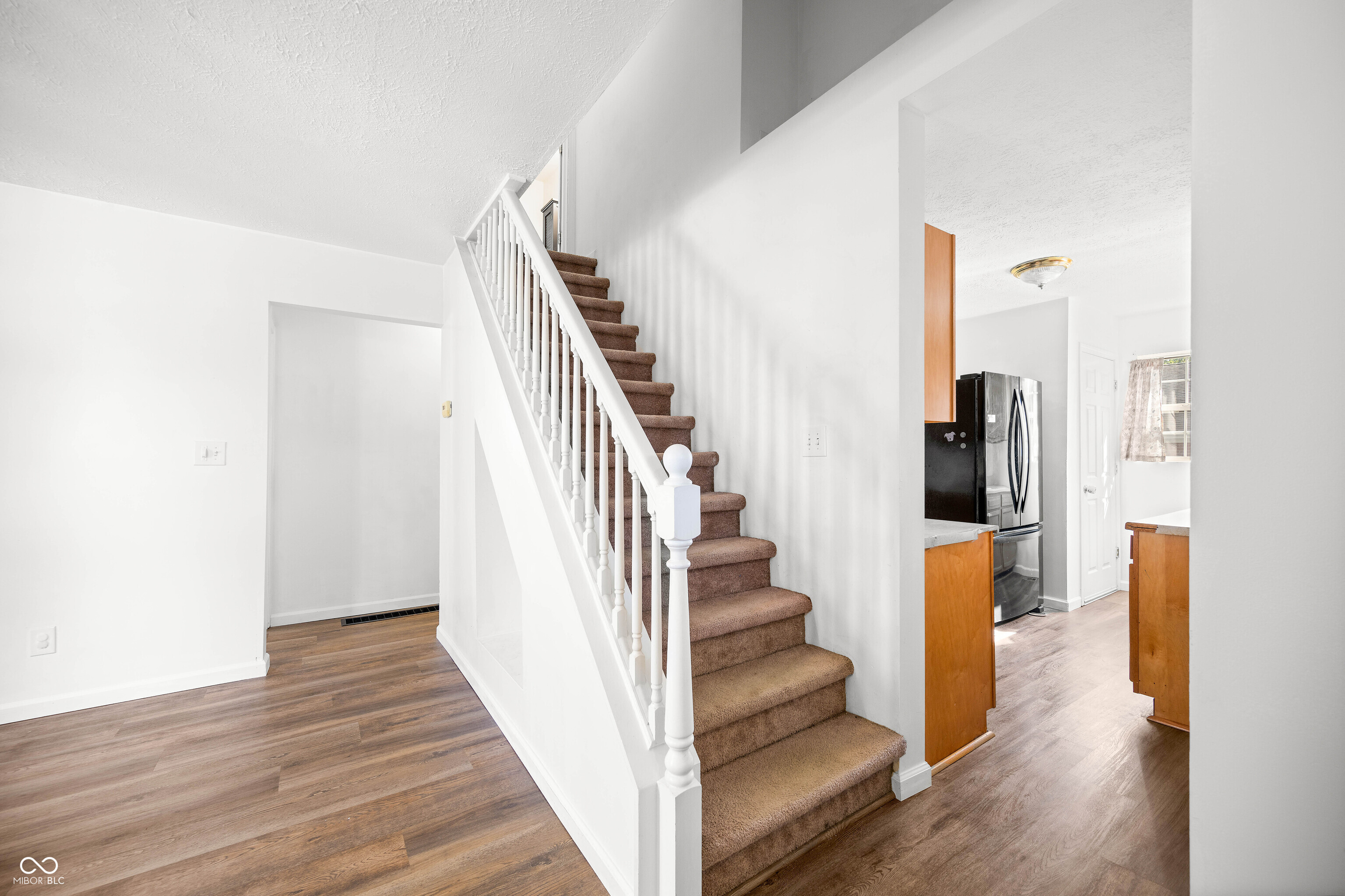 819 Oesting Street Seymour, IN 47274 - Photo 5 of 43 Gallery Image 5