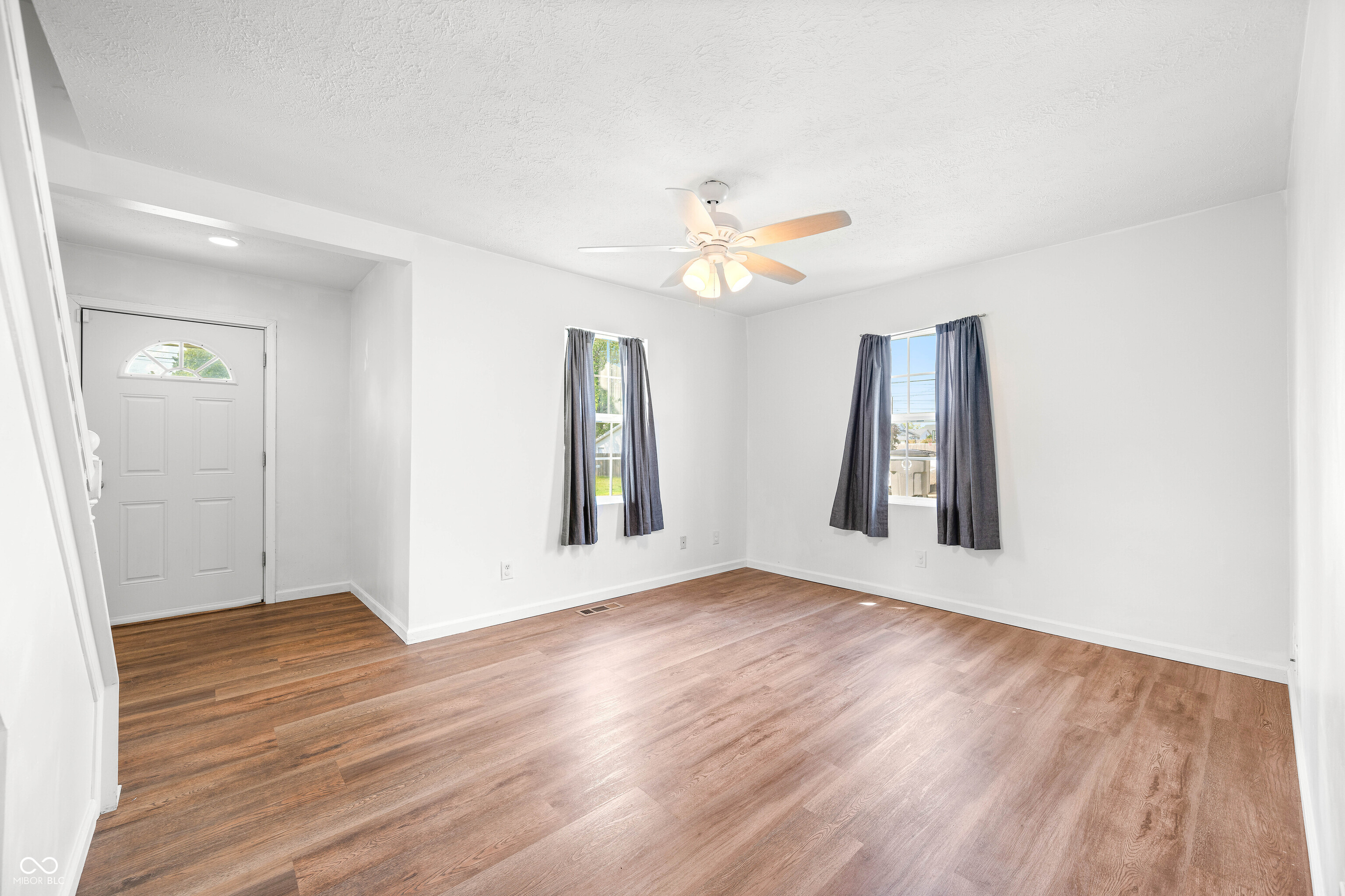 819 Oesting Street Seymour, IN 47274 - Photo 7 of 43 Gallery Image 7