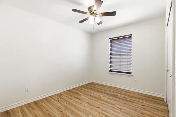 $1,500 | 823 North Commerce Street, Unit A, Lockhart, TX 78644