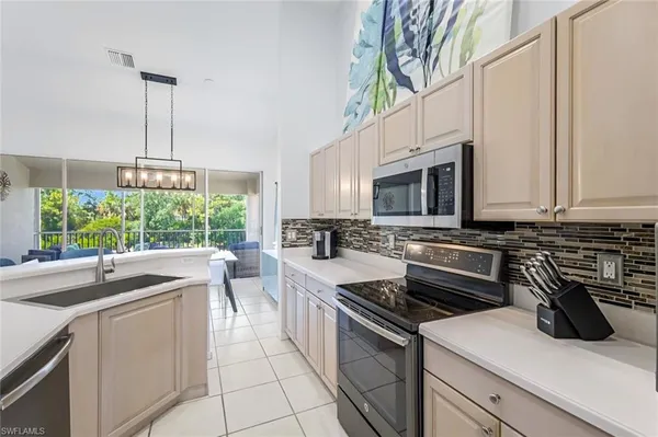 $6,500 | 5360 Andover Drive, Unit 202, Naples, FL 34110