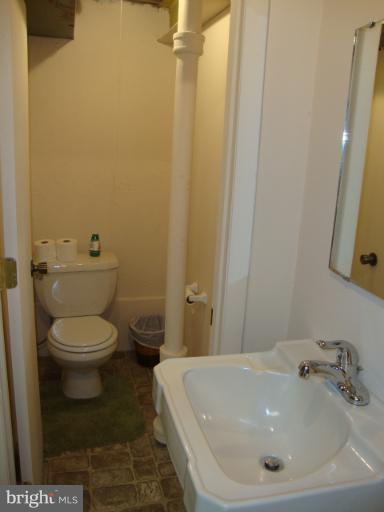 8336 Dalesford Road Baltimore, MD 21234 - Photo 6 of 25 Bath