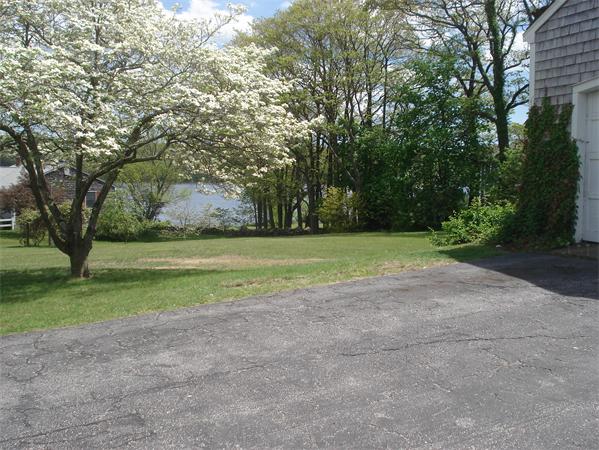 2156 Riverside Avenue Somerset, MA 02726 - Photo 11 of 29 Gallery Image 11