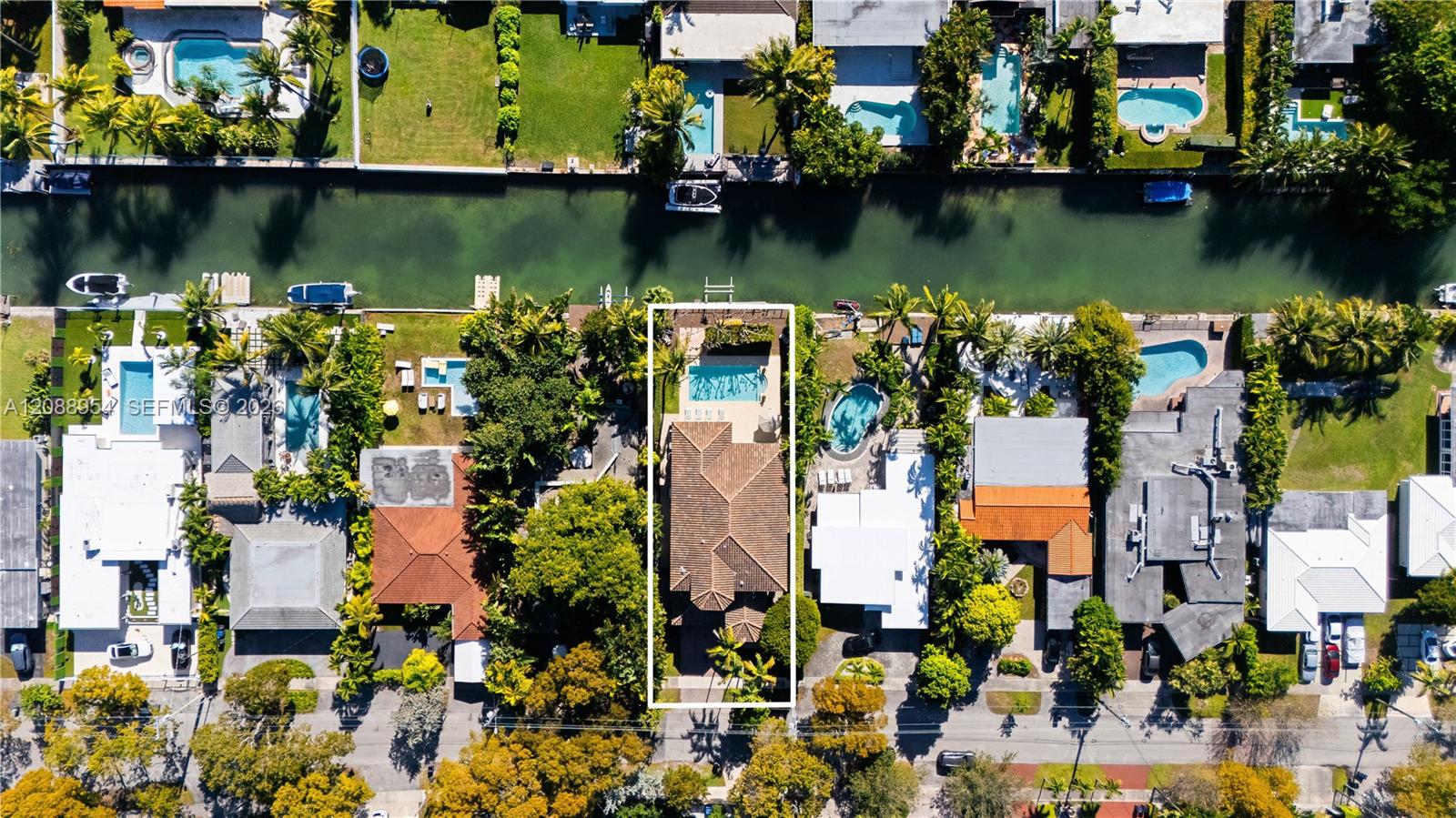 1490 Cleveland Road Miami Beach, FL 33141 - Photo 26 of 33 Gallery Image 26