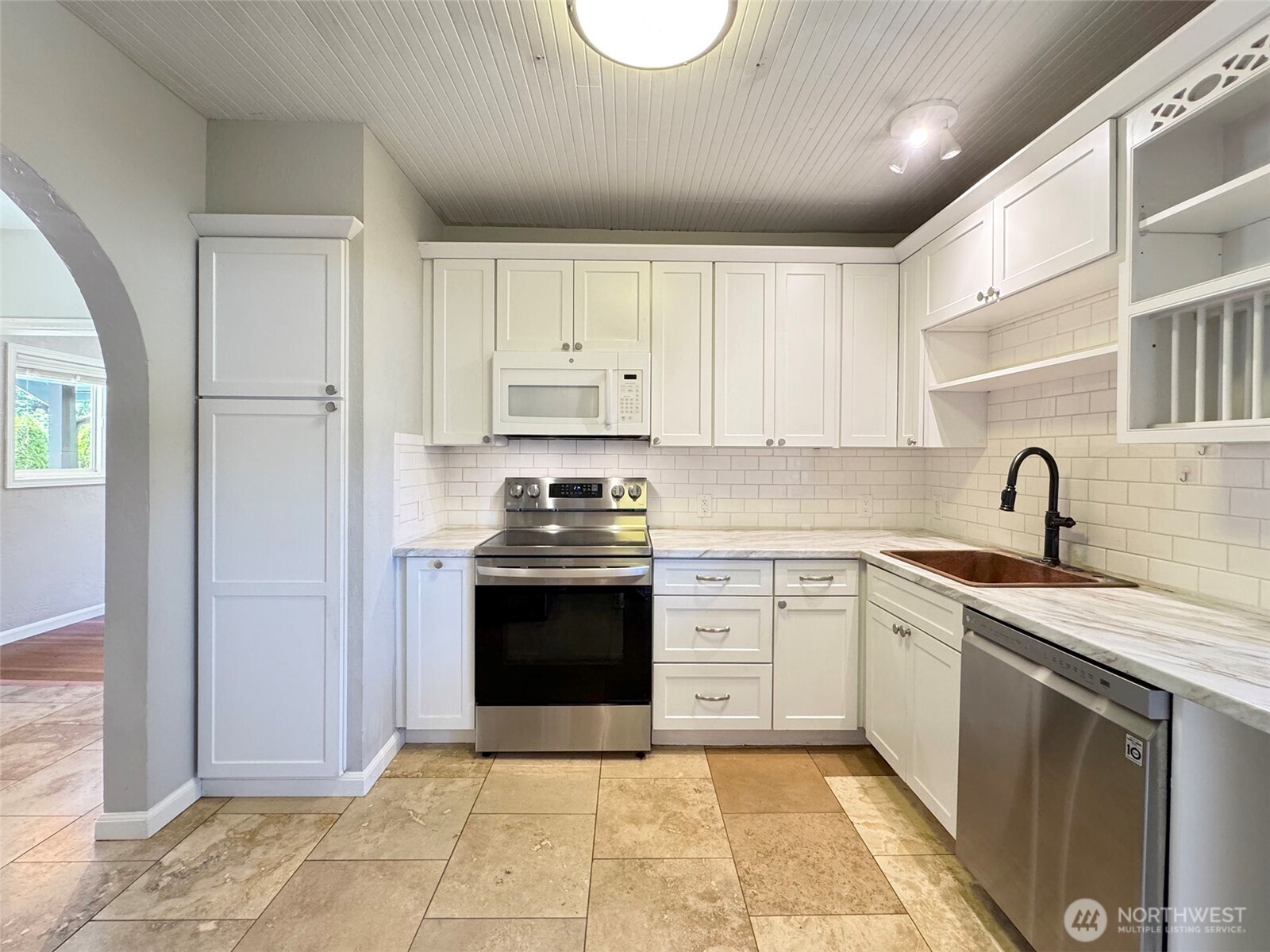 615 West 12th Street Port Angeles, WA 98362 - Photo 11 of 40