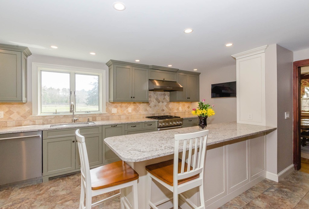 30 Bates Road Rochester, MA 02770 - Photo 9 of 26