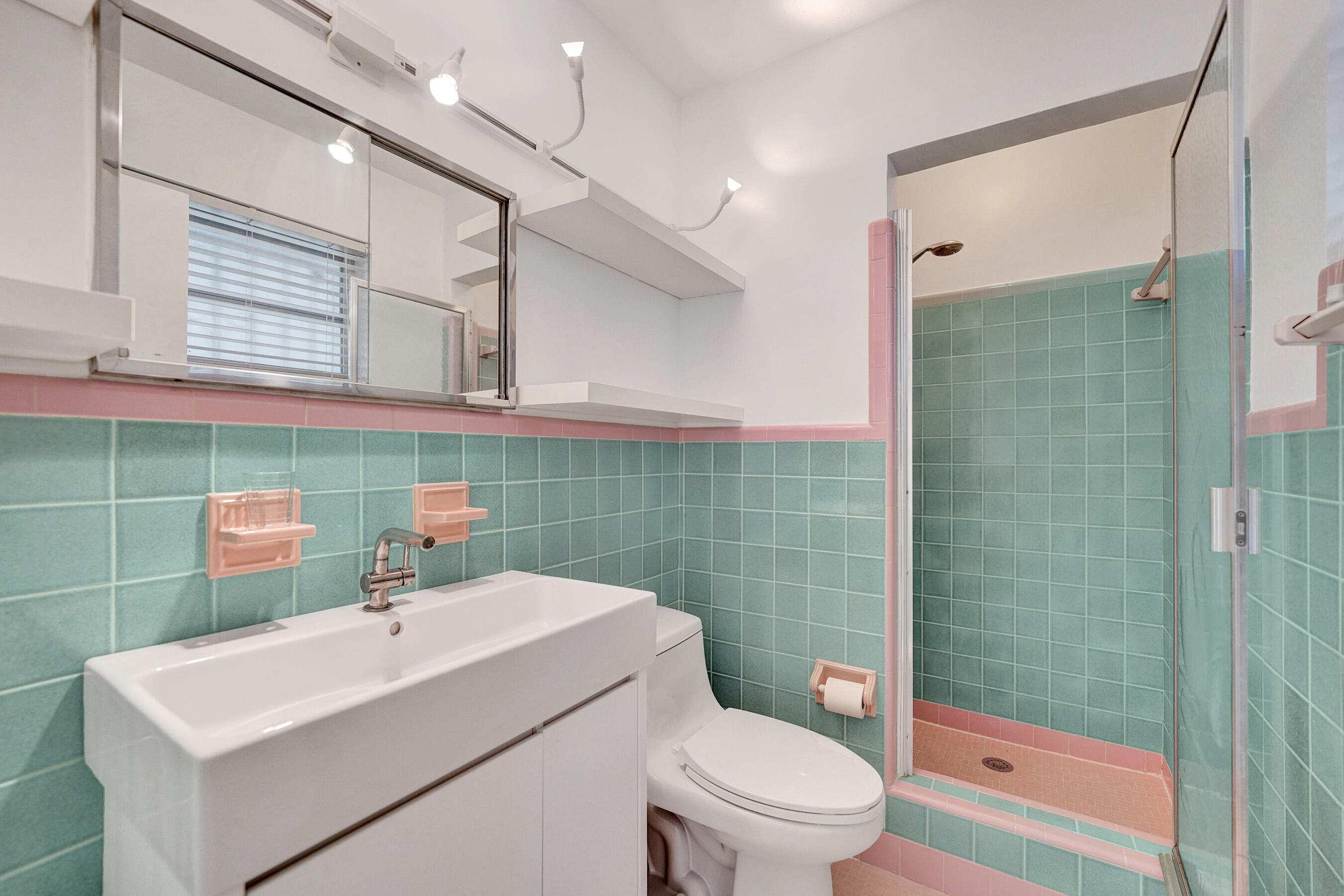 3113 Hollywood Boulevard Hollywood, FL 33021 - Photo 35 of 46 DSC01898