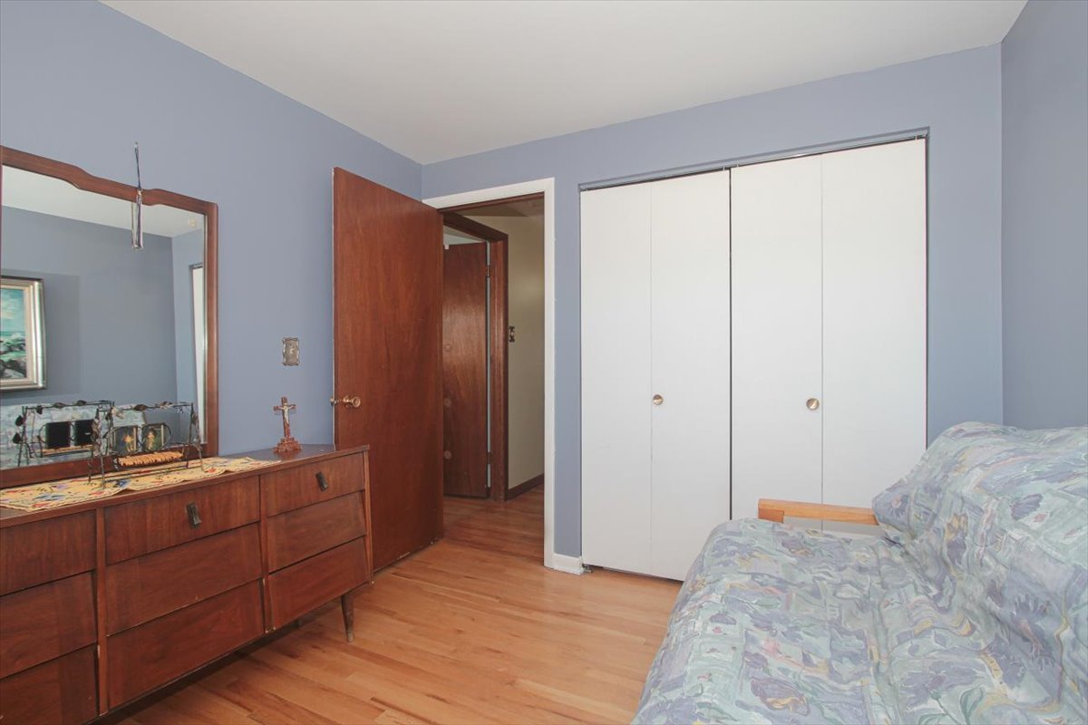 530 Castle Road Addison, IL 60101 - Photo 25 of 30 Gallery Image 25