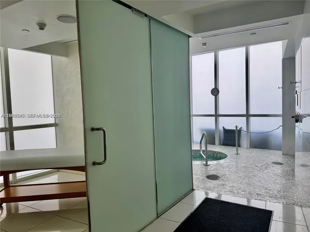 $6,500 | 18101 Collins Avenue, Unit 5208, Sunny Isles Beach, FL 33160