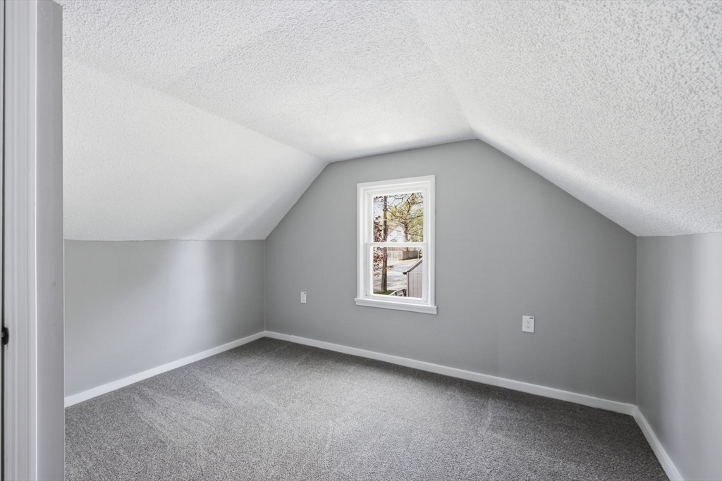 118 Surrey Road Springfield, MA 01118 - Photo 26 of 31