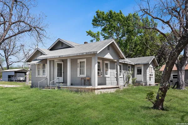 $89,900 | 829 North Goodrich Street, Seguin, TX 78155