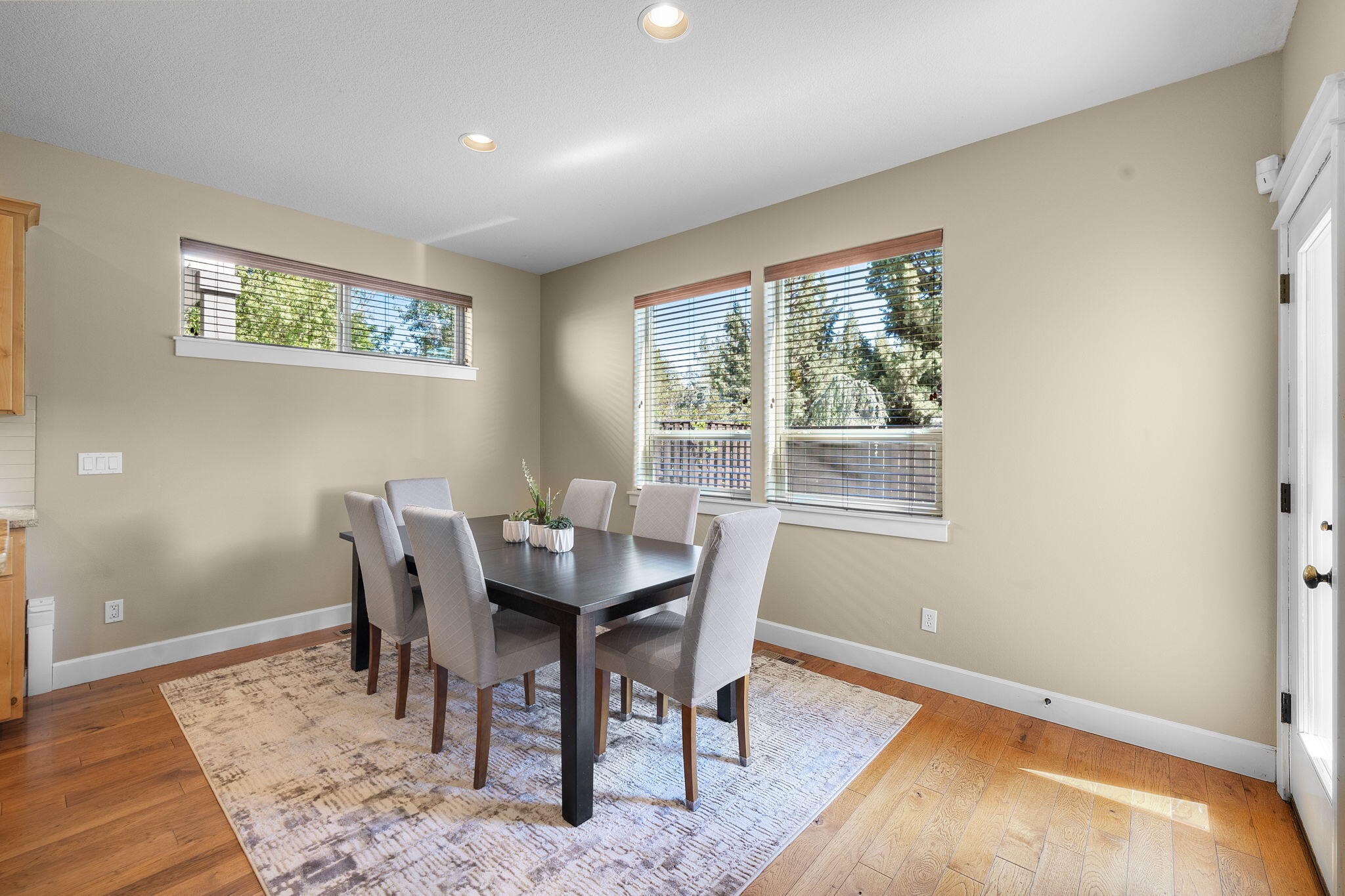 20959 Yeoman Road Bend, OR 97701 - Photo 6 of 30 2024_06_18_20959_yeoman_road-15