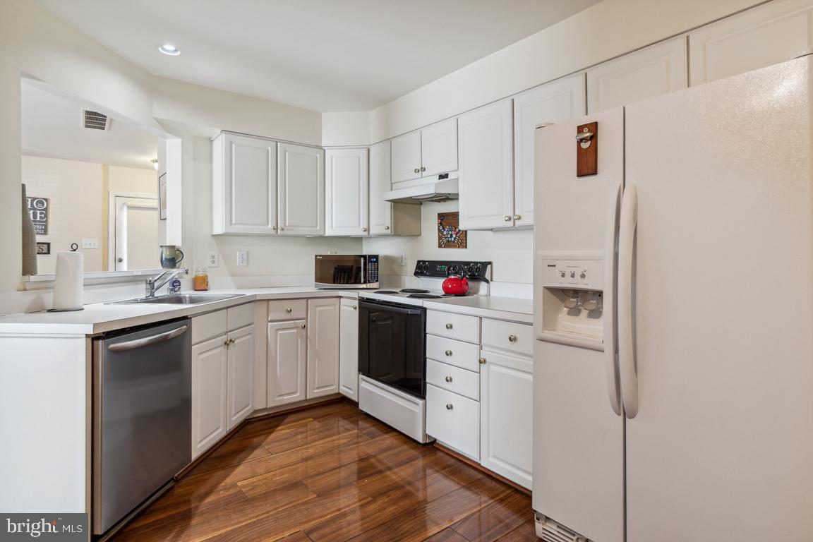 4162 Maple Path Circle, Unit 52 Nottingham, MD 21236 - Photo 8 of 27 Eat In Kitchen