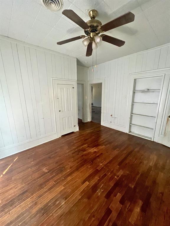 728 Ritchey Street Gainesville, TX 76240 - Photo 5 of 37