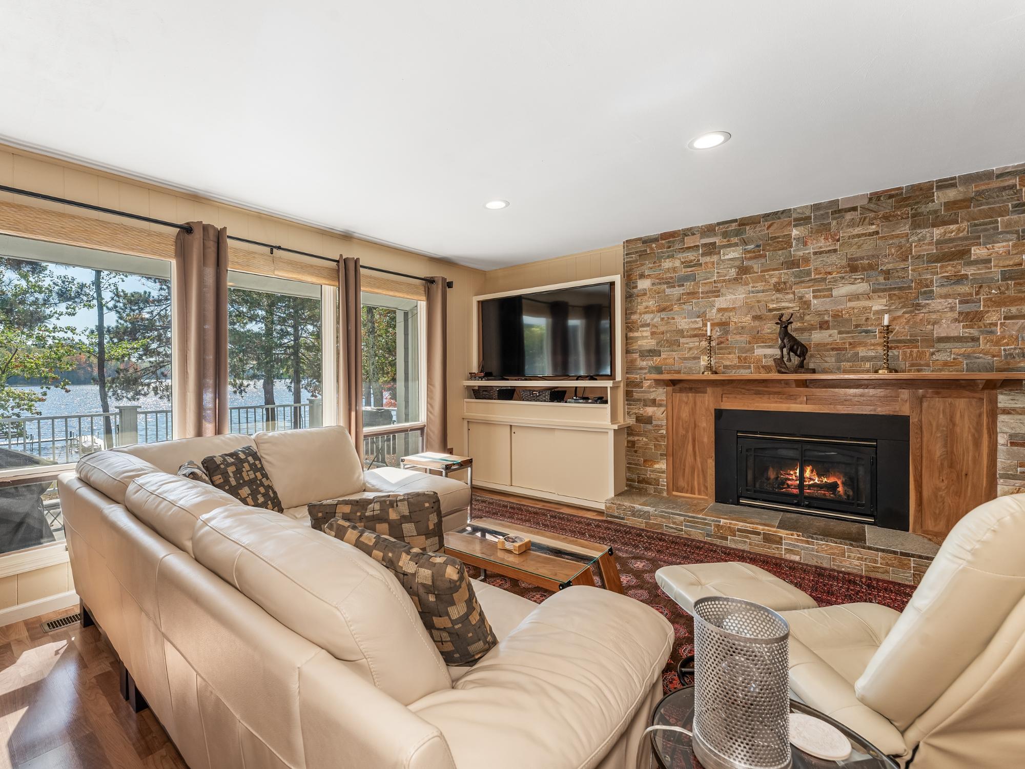 4245 North Shore Drive Rhinelander, WI 54501 - Photo 9 of 48 Gallery Image 9