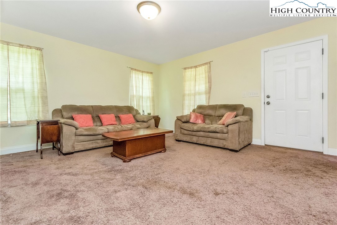 311 Tideline Road Traphill, NC 28685 - Photo 8 of 31 Gallery Image 8