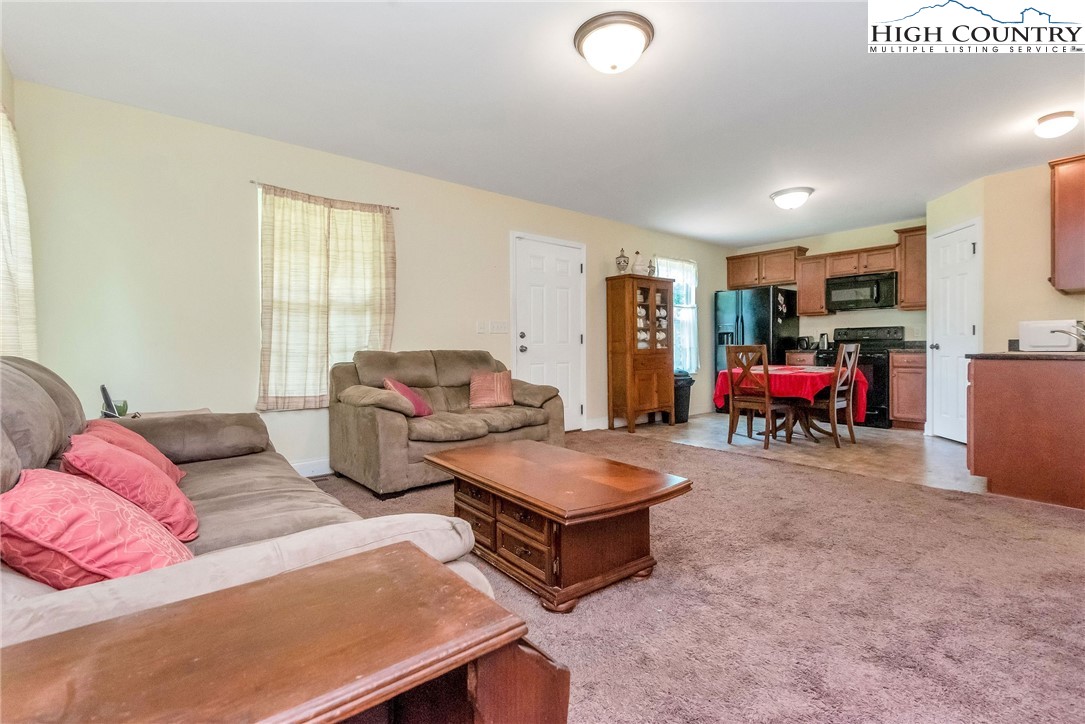 311 Tideline Road Traphill, NC 28685 - Photo 9 of 31 Gallery Image 9