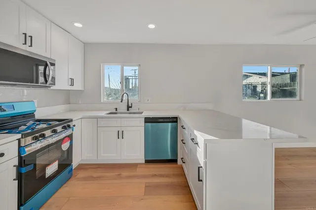 $1,090,000 | 3845 Ocean View Boulevard, San Diego, CA 92113