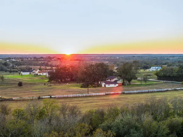$1,100,000 | 351 Pleasant Hill School Road, Brenham, TX 77833