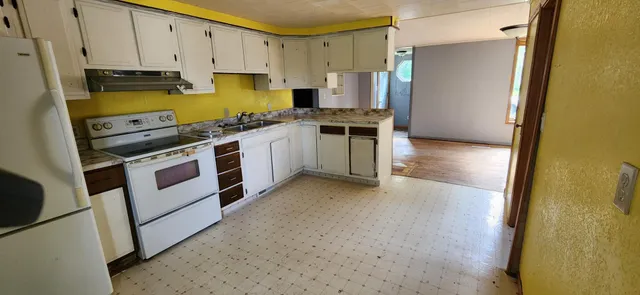 $58,900 | 411 Governor Street, Oklee, MN 56742