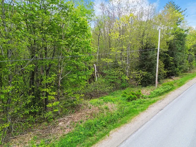 $69,000 | 2 Curtis Road, Searsport, ME 04974