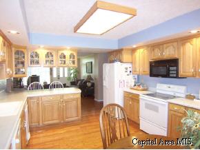 21799 Hideaway Estates Road Petersburg, IL 62675 - Photo 4 of 9 Gallery Image 4