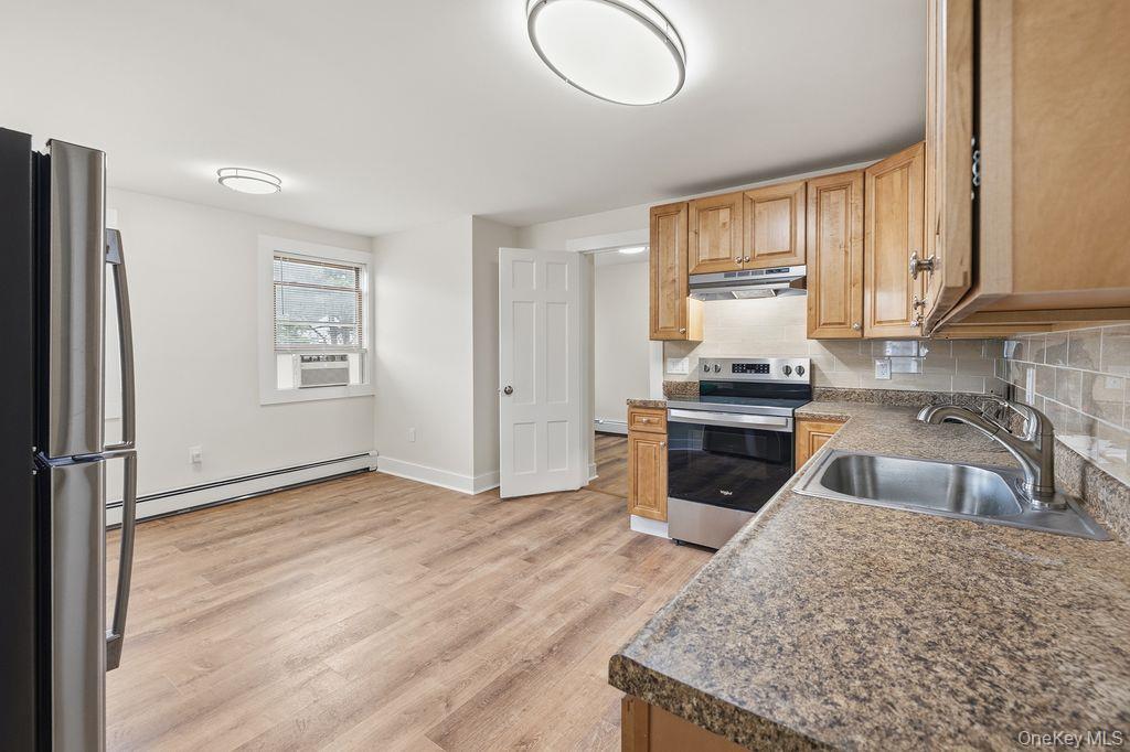1870 Baldwin Road, Unit 79 Yorktown Heights, NY 10598 - Photo 8 of 18 Kitchen