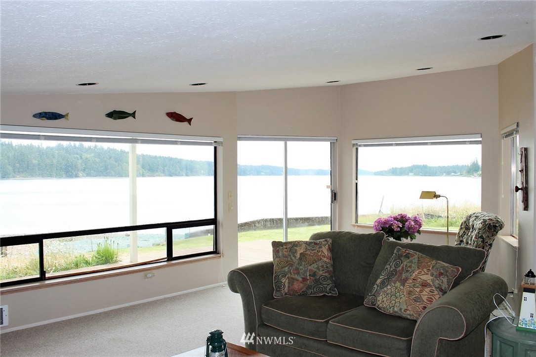 1101 East Krabbenhoft Road Grapeview, WA 98546 - Photo 5 of 16 Gallery Image 5