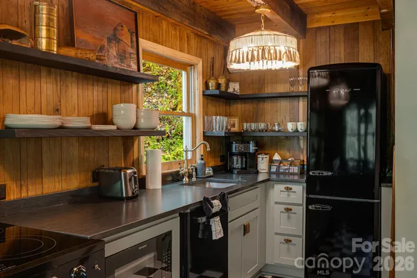 $500,000 | 155 Spivey Mountain Road, Asheville, NC 28806