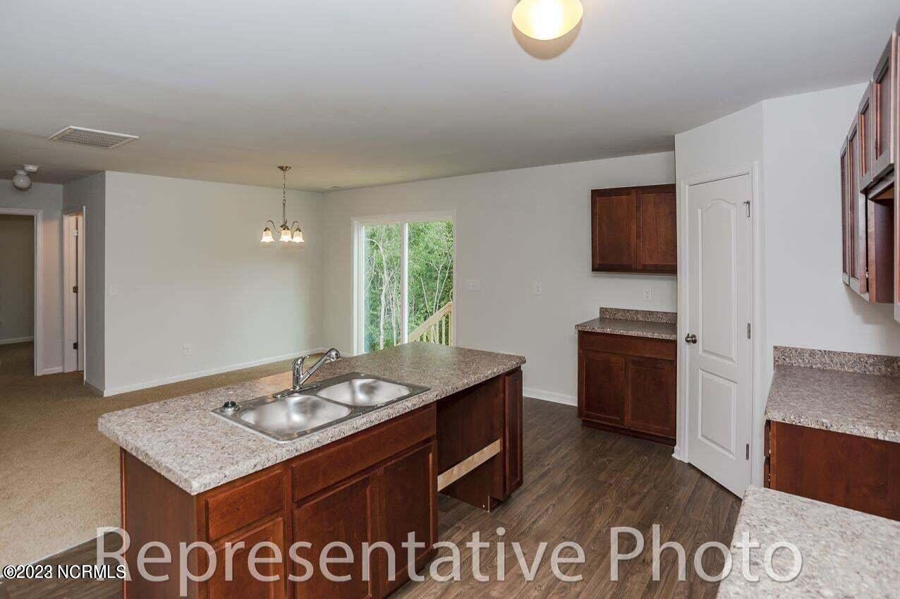 514 Ranchers Lane Jacksonville, NC 28546 - Photo 4 of 12 Wayfare Kitchen1