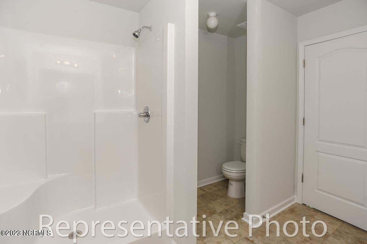 514 Ranchers Lane Jacksonville, NC 28546 - Photo 8 of 12 Wayfare Owner Bath 2