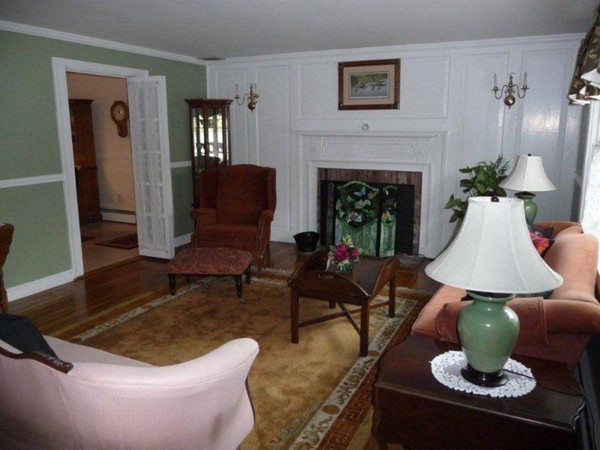 180 Salem Road Dracut, MA 01826 - Photo 4 of 30 Gallery Image 4