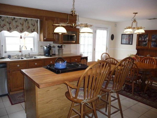 180 Salem Road Dracut, MA 01826 - Photo 7 of 30 Gallery Image 7