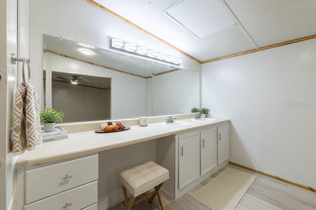 9591 Northeast 87 Place Bronson, FL 32621 - Photo 34 of 92