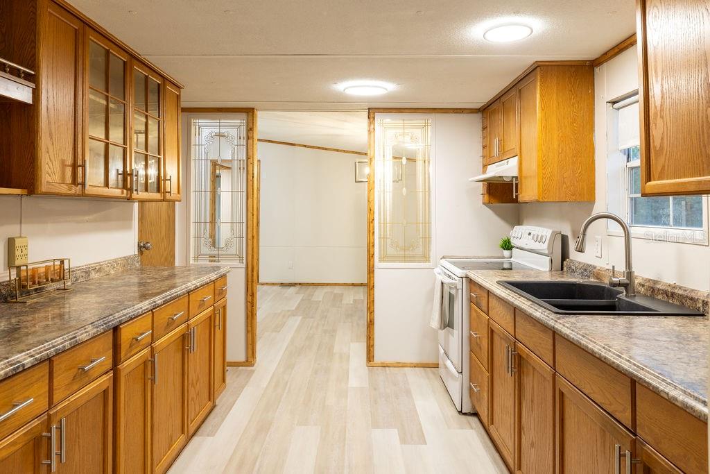 9591 Northeast 87 Place Bronson, FL 32621 - Photo 7 of 92