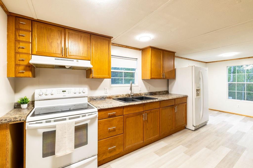 9591 Northeast 87 Place Bronson, FL 32621 - Photo 8 of 92