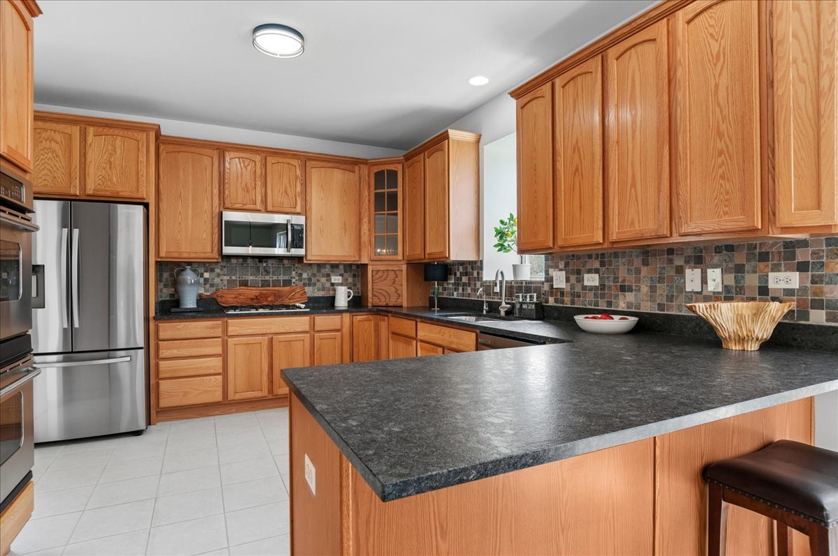 2812 Plante Road North Aurora, IL 60542 - Photo 10 of 38 Gallery Image 10
