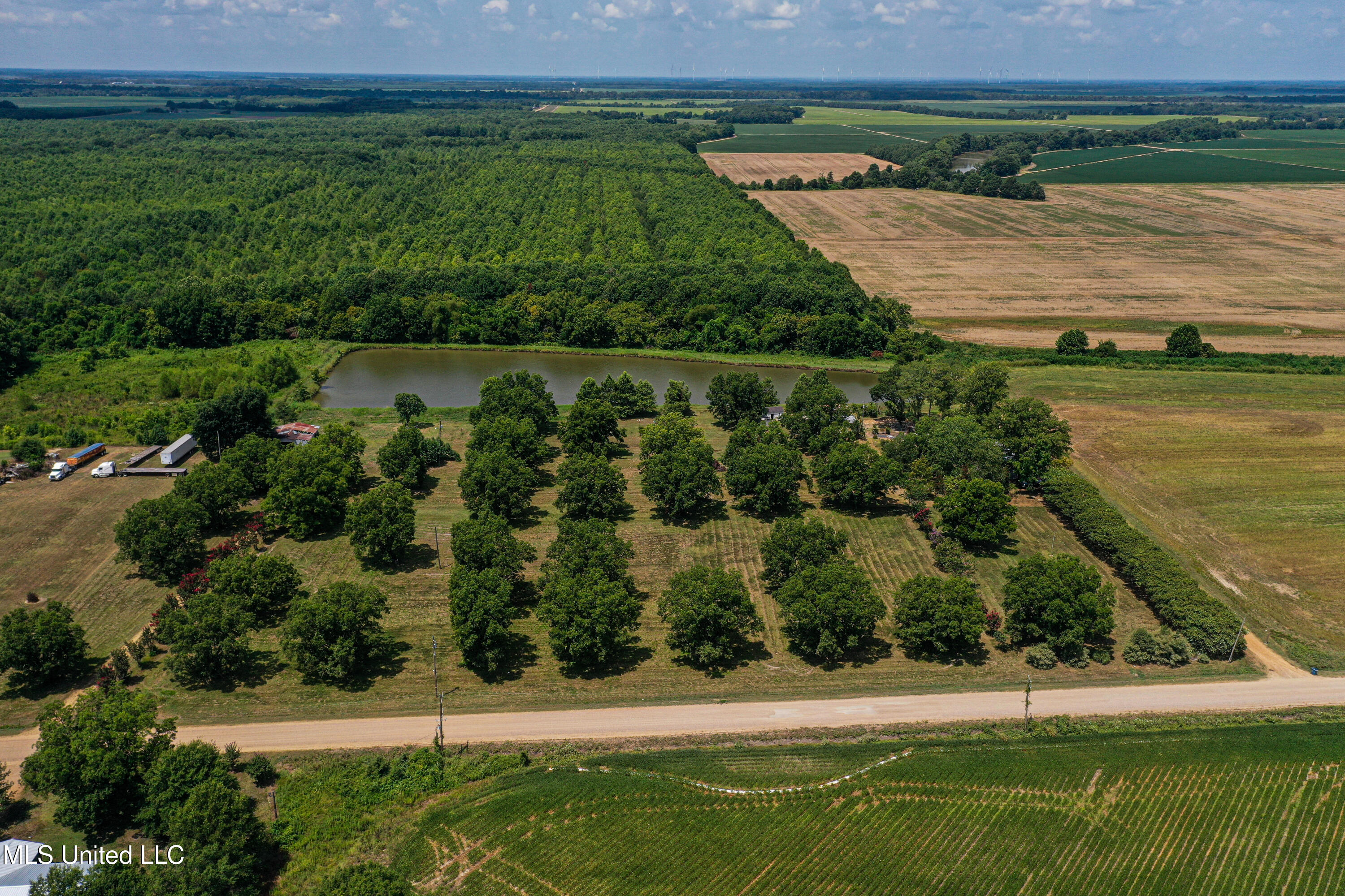 101 Tyler Lane Crenshaw, MS 38621 - Photo 2 of 59 DJI_0342