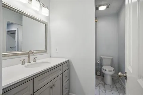 $224,000 | 1602 Audubon Trace, Unit 1602, Jefferson, LA 70121