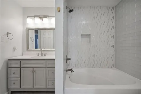$224,000 | 1602 Audubon Trace, Unit 1602, Jefferson, LA 70121
