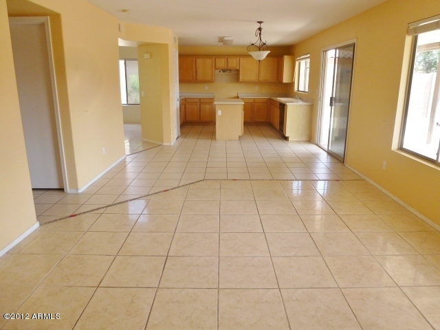 8625 West Hatcher Road Peoria, AZ 85345 - Photo 14 of 45 023-300850 - Family Room 2