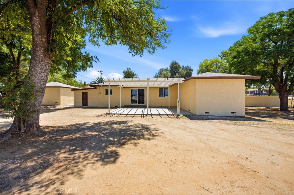 21820 Cajalco Road Perris, CA 92570 - Photo 34 of 42