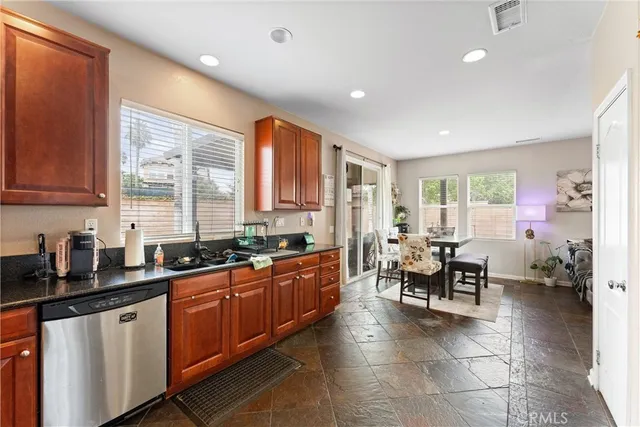 $615,000 | 7933 Shadow Trails Lane, Jurupa Valley, CA 92509