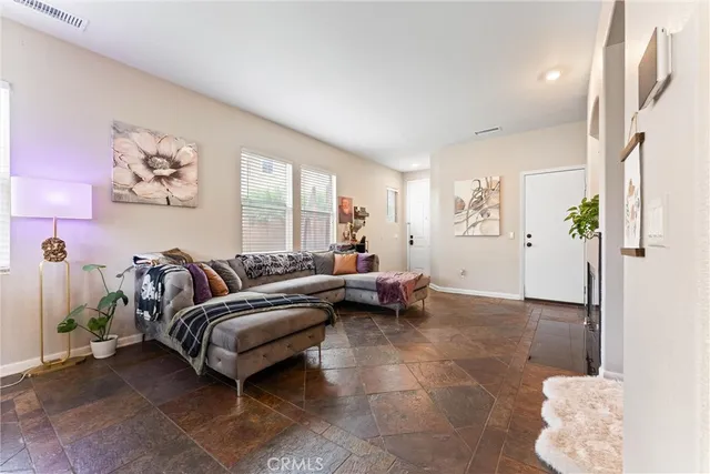 $615,000 | 7933 Shadow Trails Lane, Jurupa Valley, CA 92509