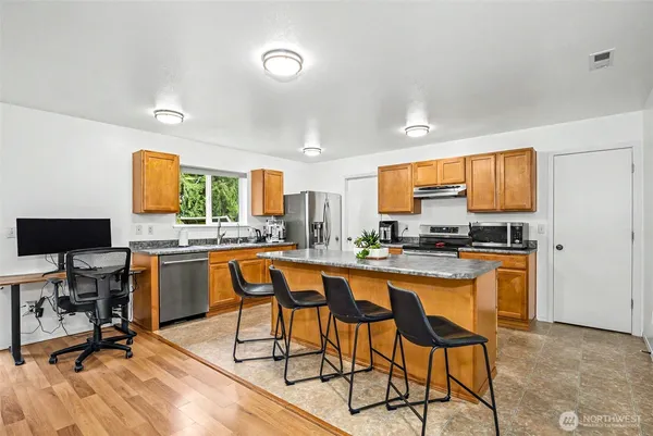 $549,900 | 19736 99th St Court East, Bonney Lake, WA 98391