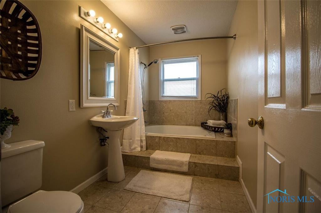 2935 North Raab Road Swanton, OH 43558 - Photo 17 of 36 Gallery Image 17
